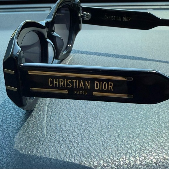 Diorpacific Black Sunglasses shades - Picture 3 of 10